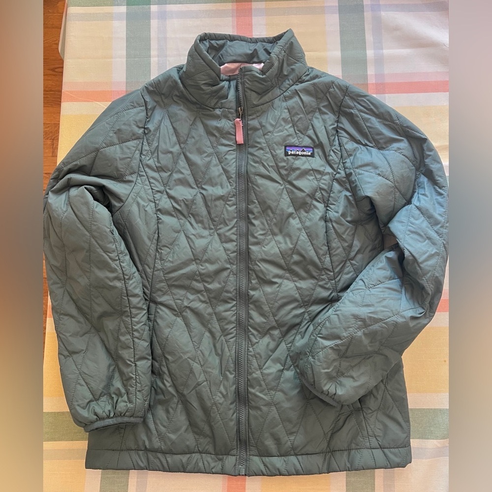 Patagonia girls lightweight quilted puffer